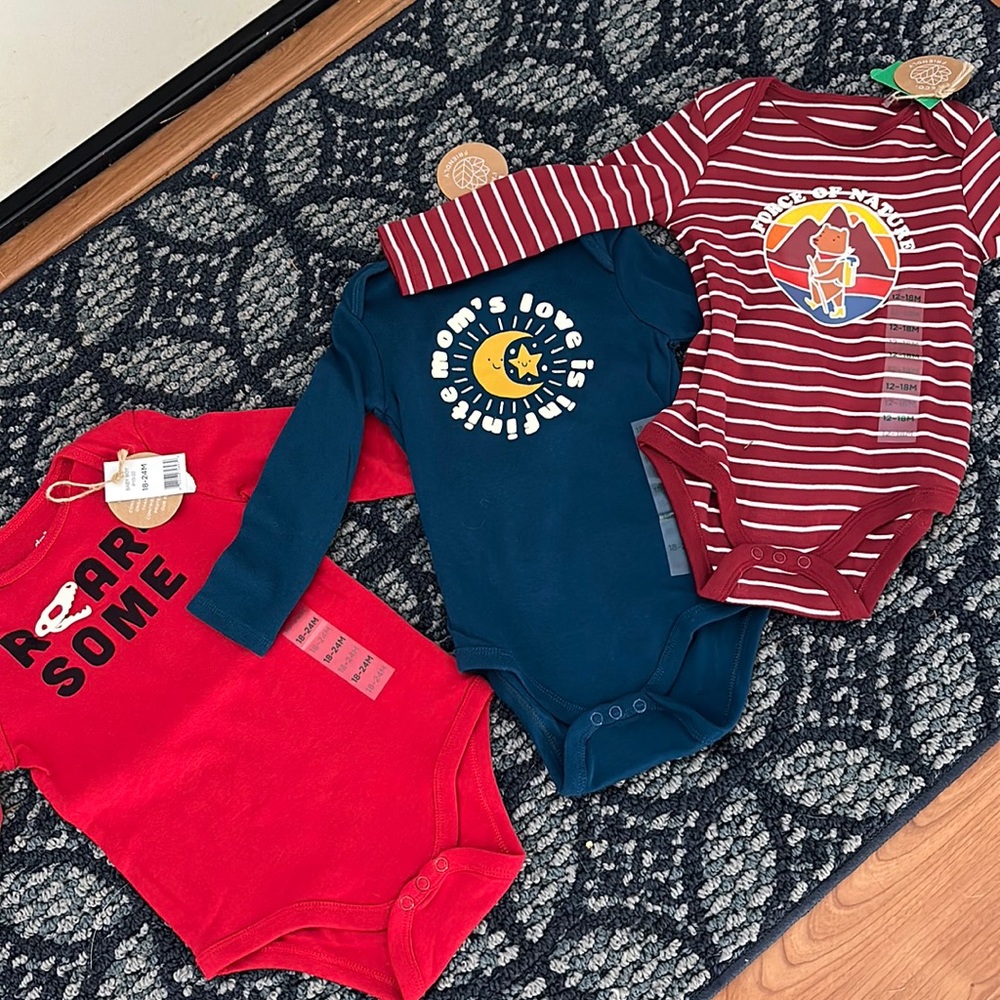 Set of 3 long sleeve onesies.